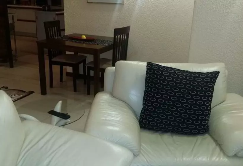 تختخواب و صبحانه Sollunaa Guesthouse