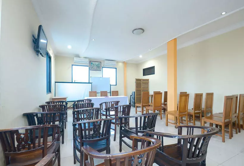 هتل Airy Sadang Veteran 1 Purwakarta