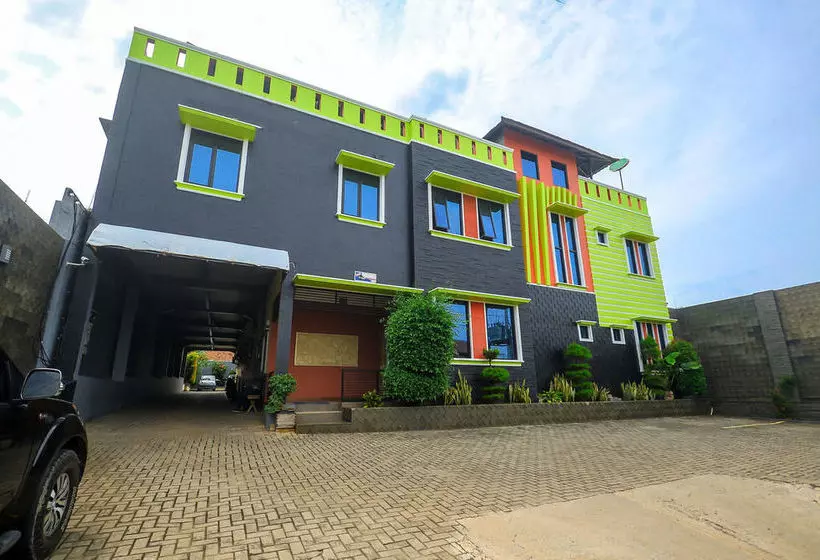 هتل Airy Sadang Veteran 1 Purwakarta