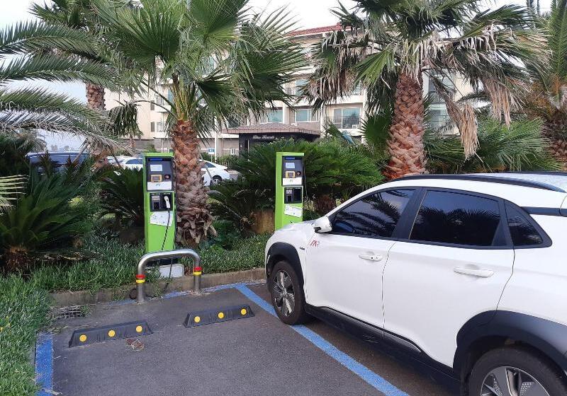 בית מלון כפרי Blue Hawaii