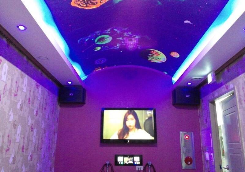 בית מלון כפרי Blue Hawaii