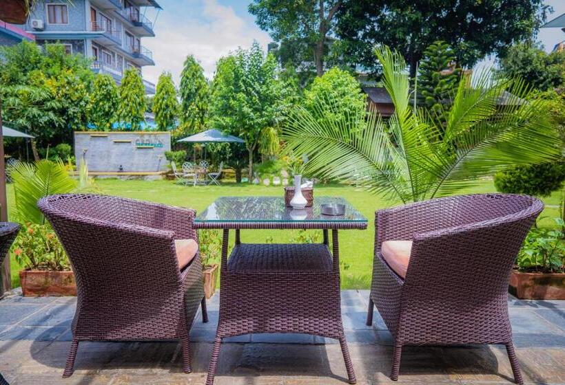 هتل Crown Himalayas