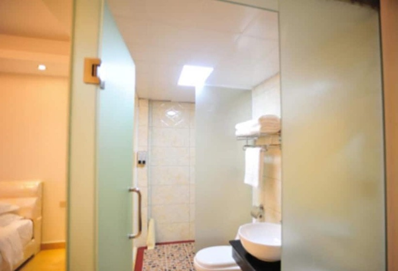 בית מלון כפרי Jian Guo Grand