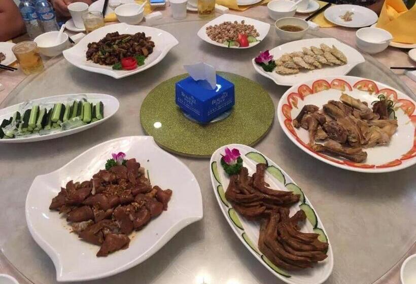 בית מלון כפרי Jian Guo Grand