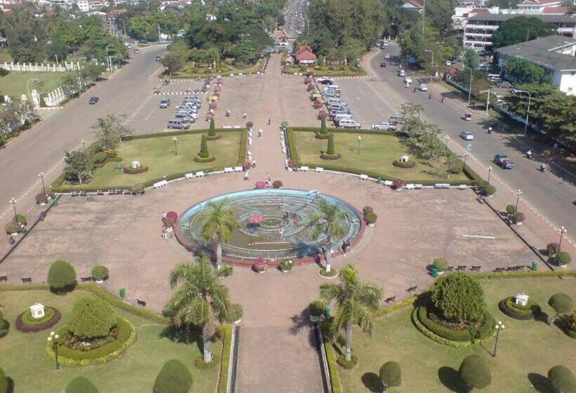 בית מלון כפרי Jian Guo Grand