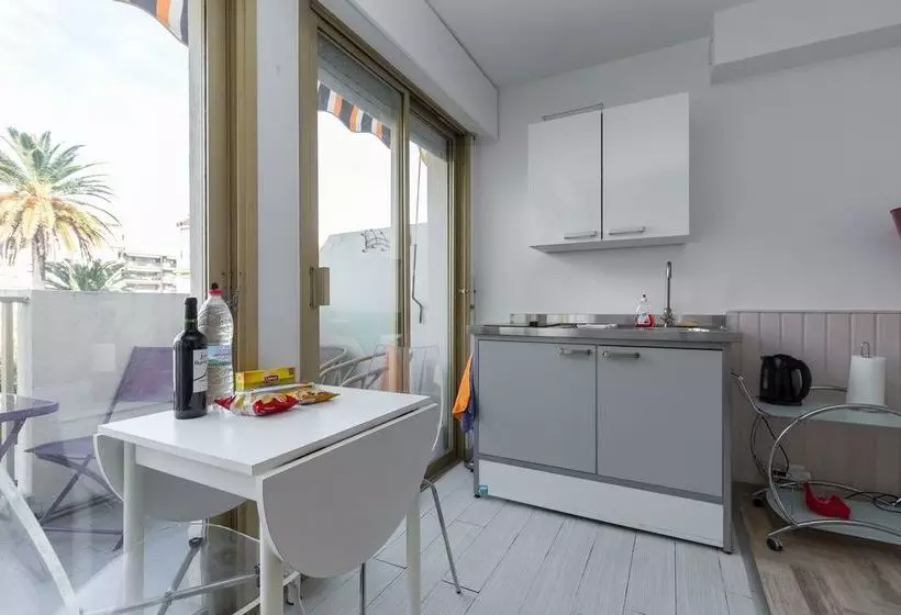 Maubourg Studio