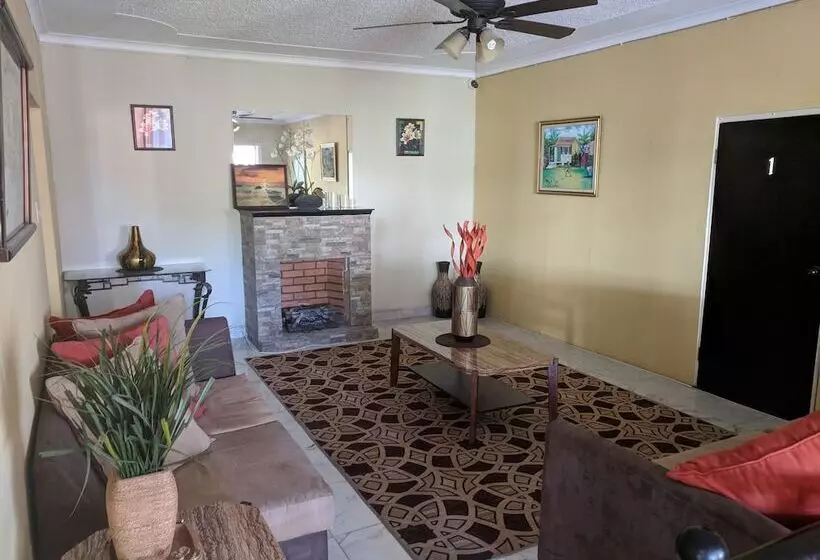 پانسیون Rockhampton Retreat Guest House