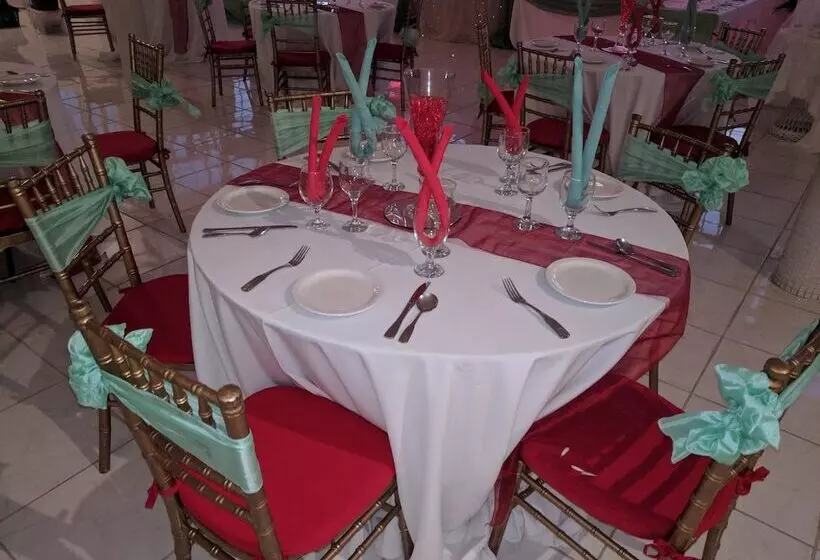 پانسیون Rockhampton Retreat Guest House