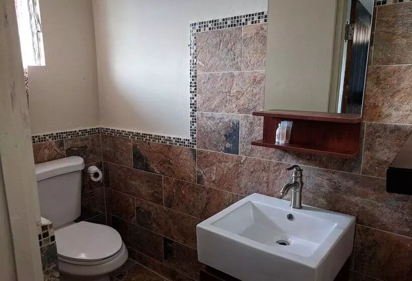 پانسیون Rockhampton Retreat Guest House