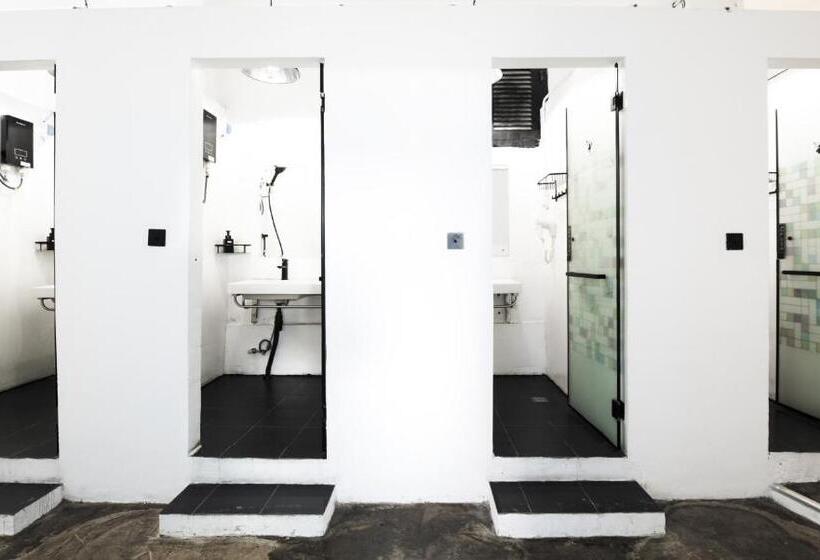 פנסיון Syri Guesthouse Vientiane Hostel & Cafe