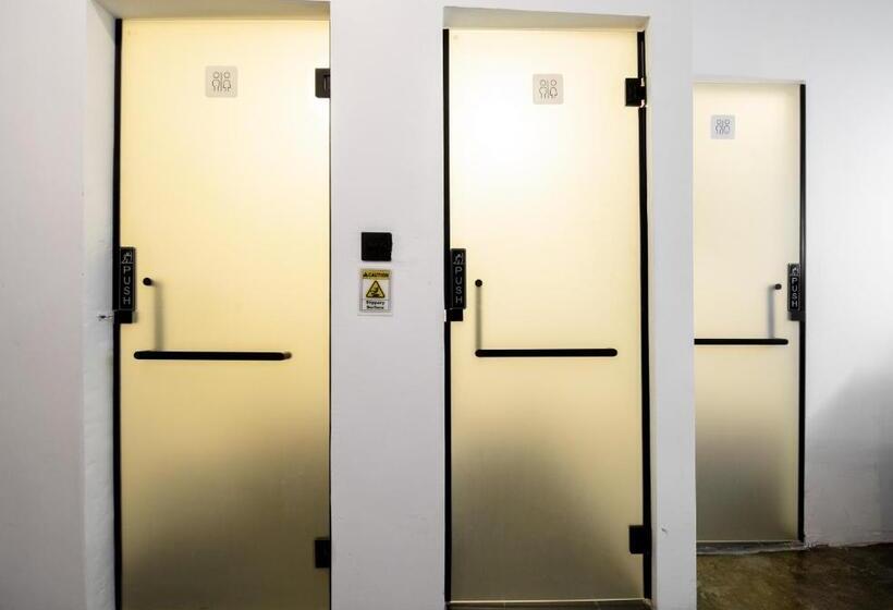 פנסיון Syri Guesthouse Vientiane Hostel & Cafe