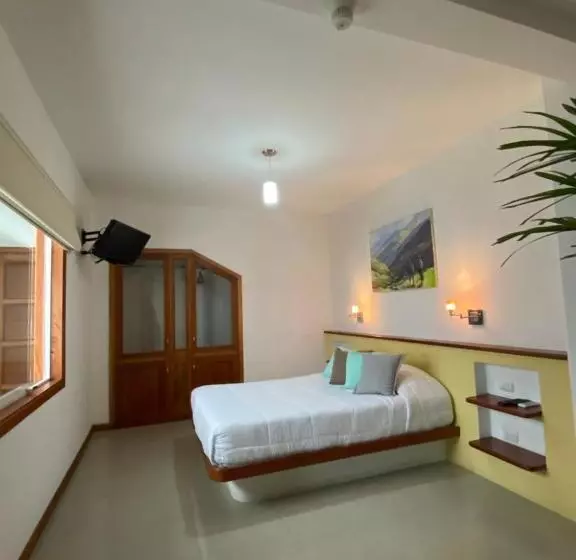 هتل Casa Tramontana