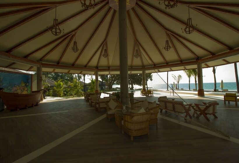 Hotel Pristine Mermaid Resort