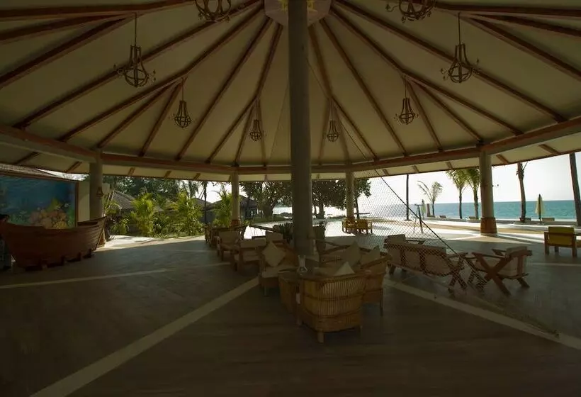 هتل Pristine Mermaid Resort