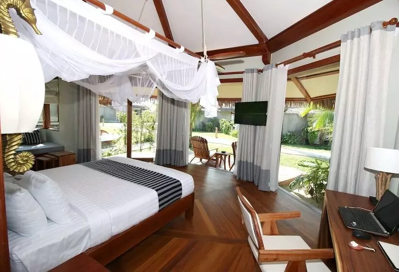 هتل Pristine Mermaid Resort