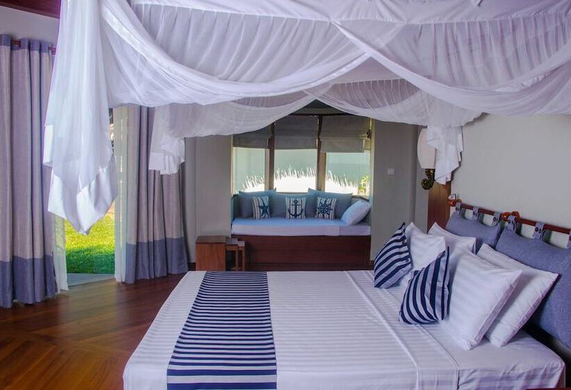 Hotel Pristine Mermaid Resort