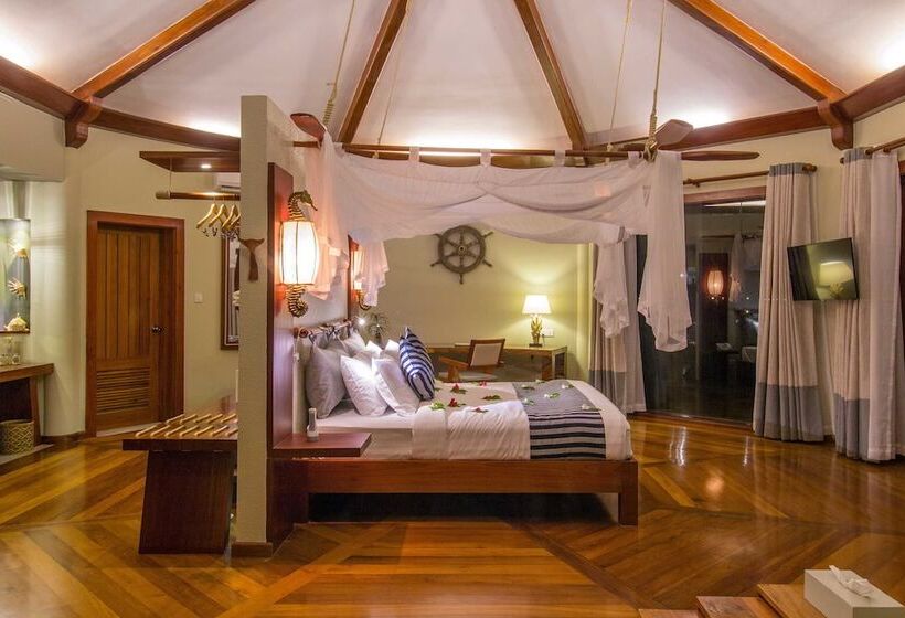 Hotel Pristine Mermaid Resort