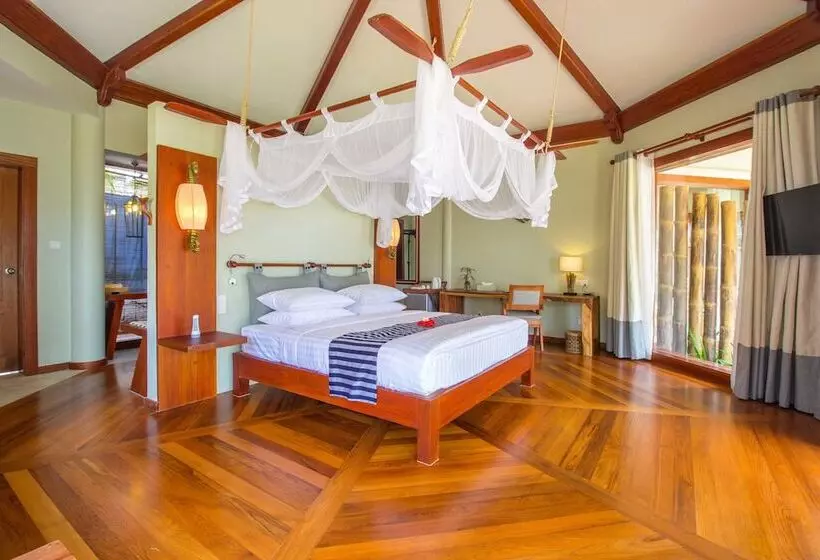 هتل Pristine Mermaid Resort