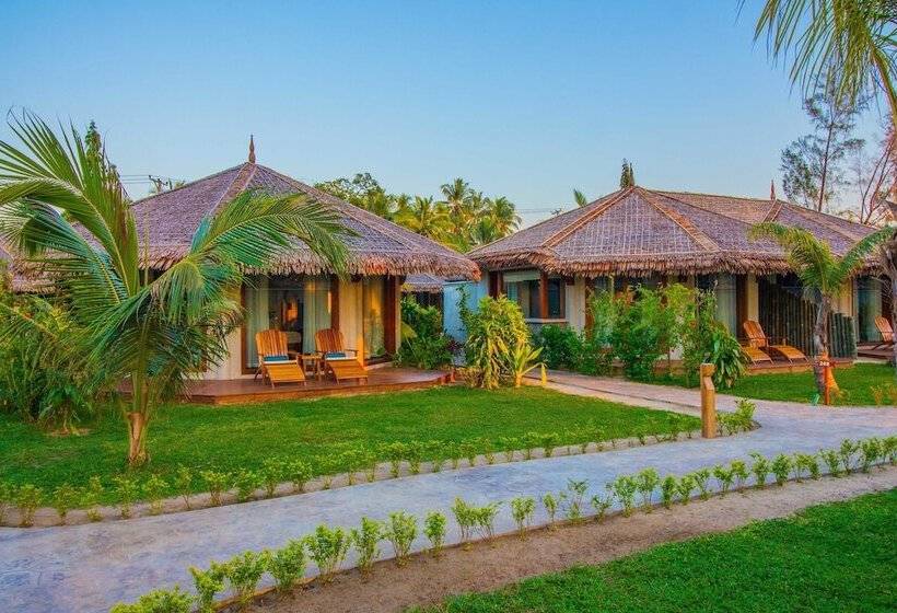 Hotel Pristine Mermaid Resort