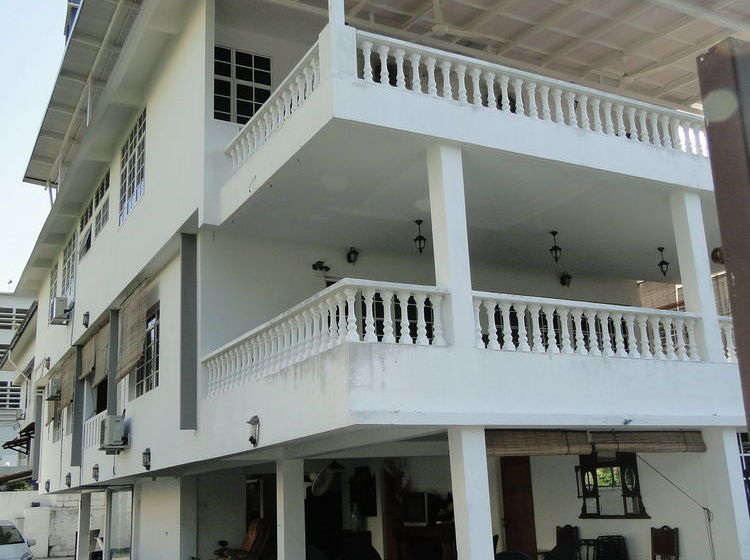 호스텔 Qube Beach Resort