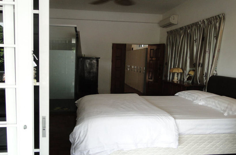 호스텔 Qube Beach Resort