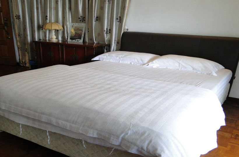 호스텔 Qube Beach Resort