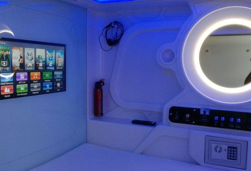 호스텔 Qube Beach Resort