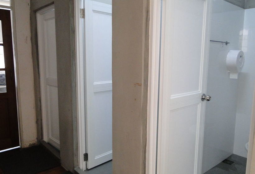 호스텔 Qube Beach Resort