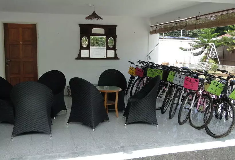 ユースホステル Qube Beach Resort