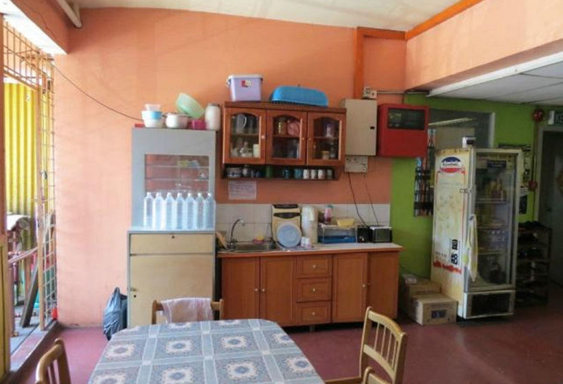 Albergue Stay In Lodge