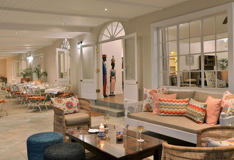 هتل Batonka Guest Lodge