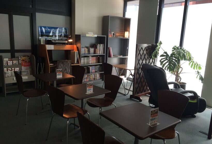 בית מלון כפרי Crown Hills Takaoka