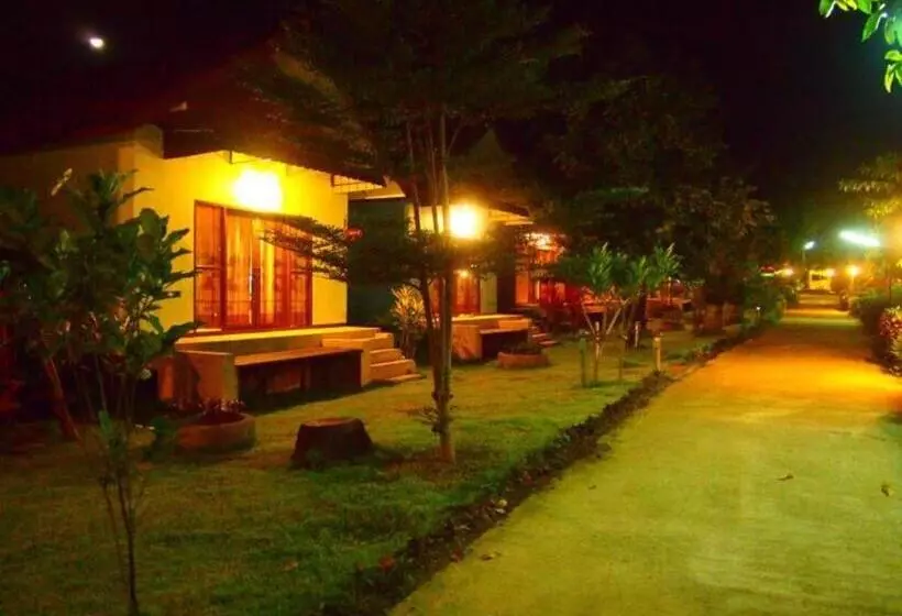 هتل Donut Resort