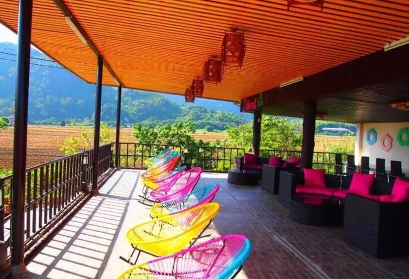 هتل Donut Resort