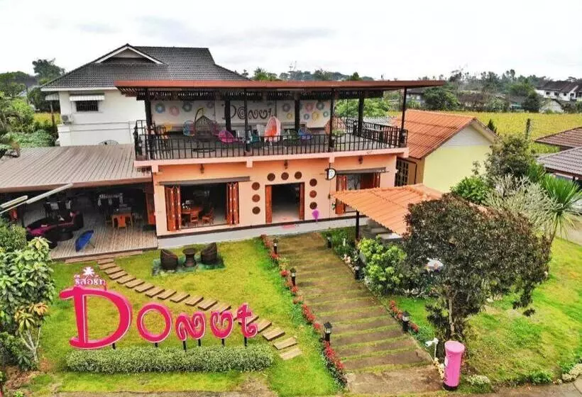 هتل Donut Resort