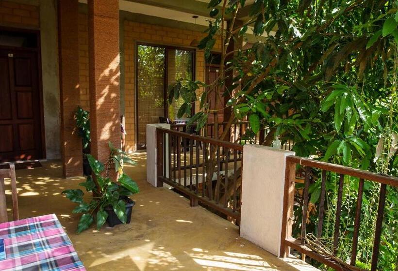 호텔 Eco Square Resort