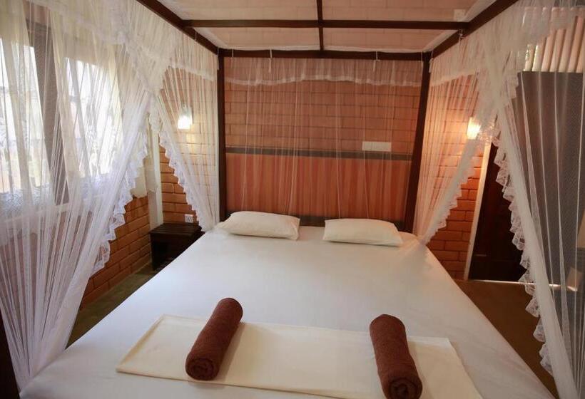 호텔 Eco Square Resort