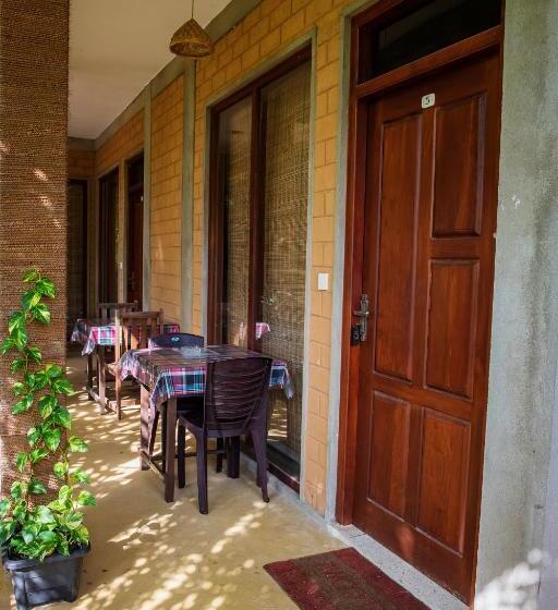 호텔 Eco Square Resort