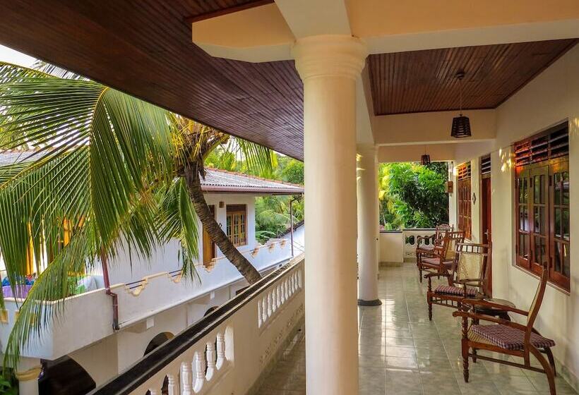 Отель Happy Beach Resort