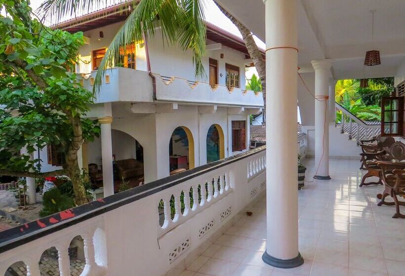 Отель Happy Beach Resort