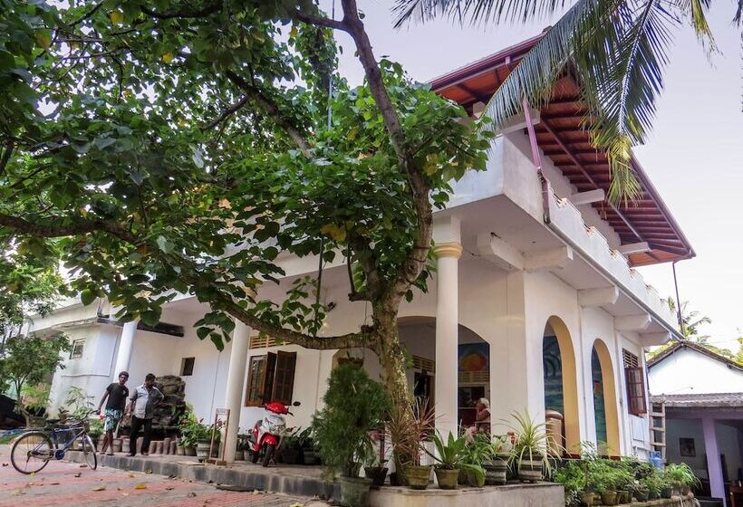 Отель Happy Beach Resort