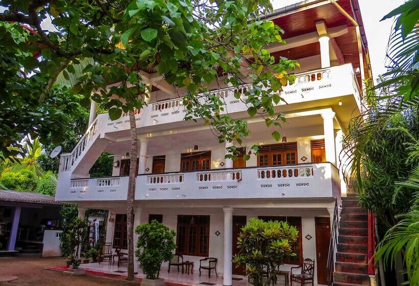 Отель Happy Beach Resort