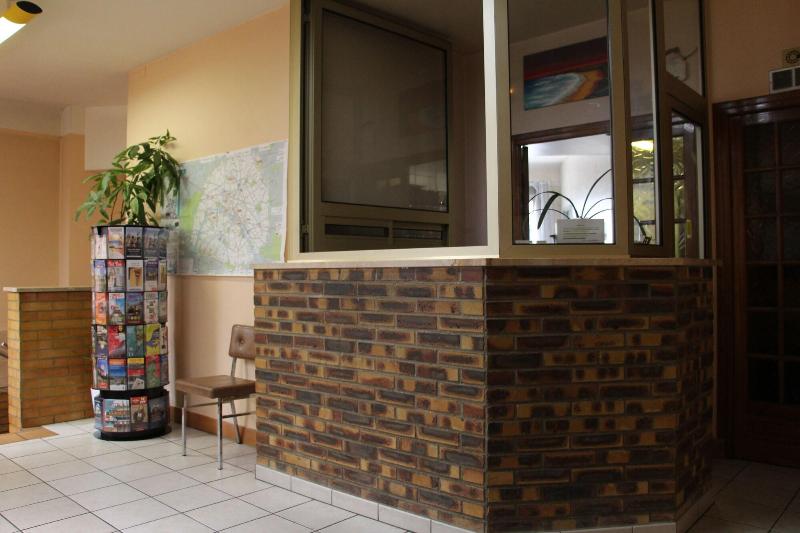 هتل Hôtel De La Comète