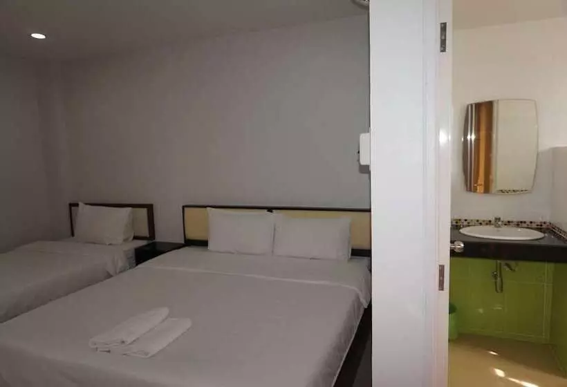 ホテル Mt Place Sakon Nakhon