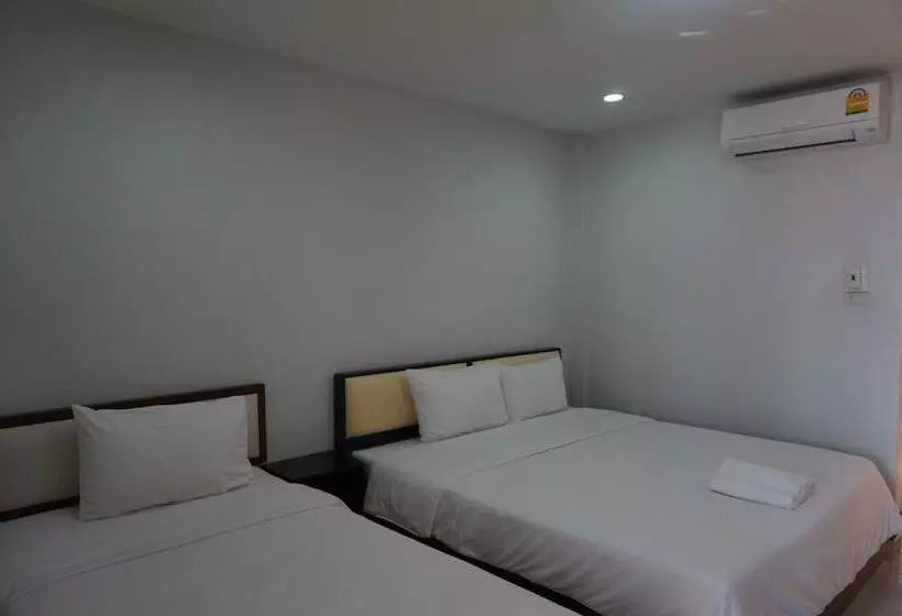 ホテル Mt Place Sakon Nakhon