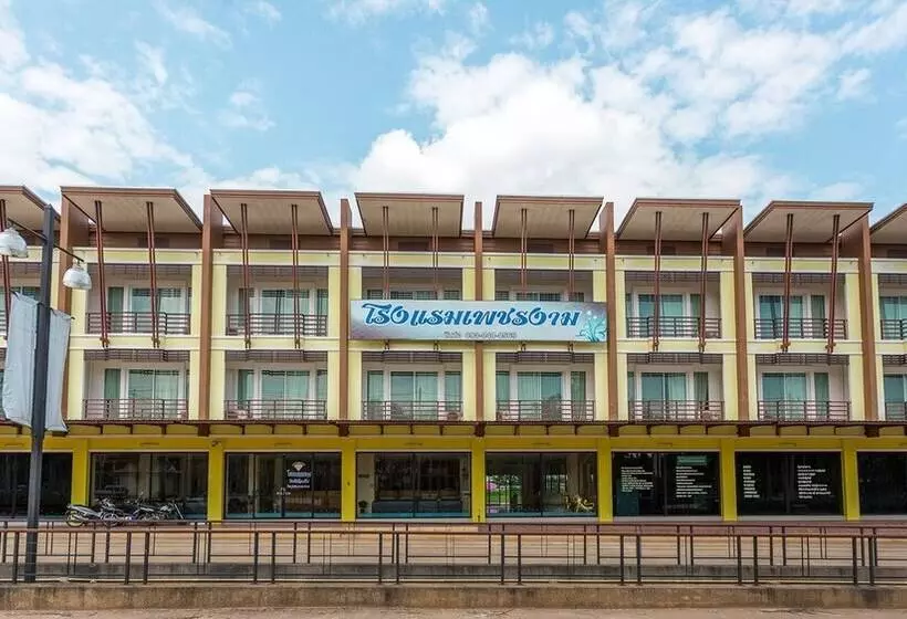 هتل Phet Ngam