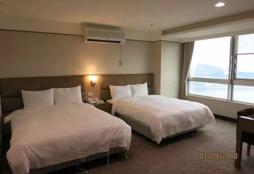 هتل Rhine Inn