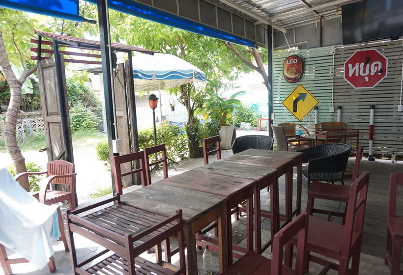 Отель The Seat Hostel