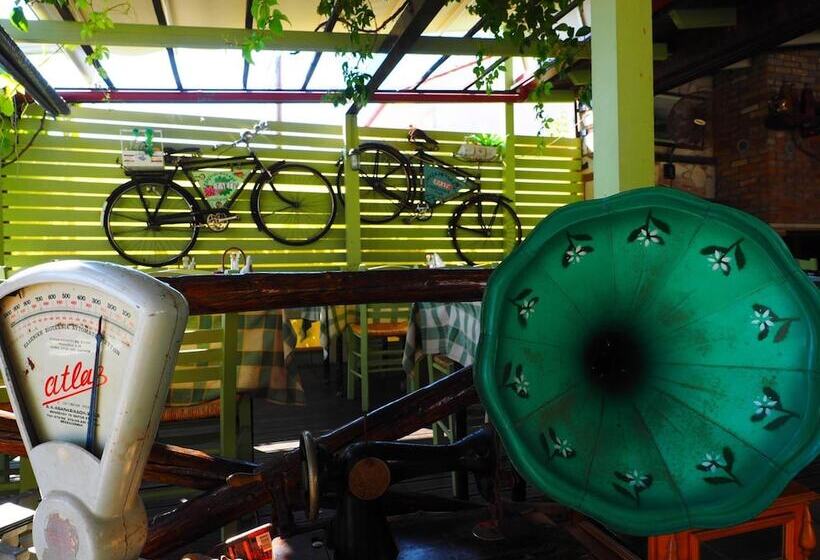 Pensió Alkionides Rooms