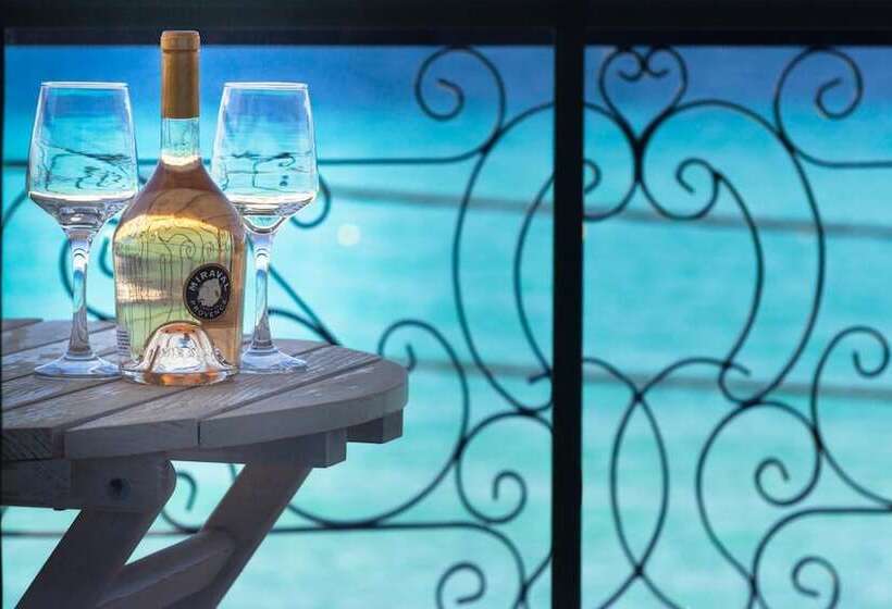 Pensió Alkionides Rooms